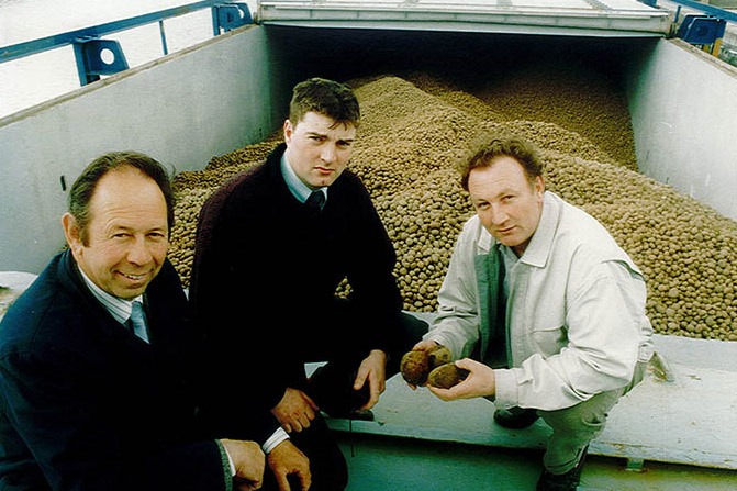 La Meade Potato Company invia il primo carico di patate irlandesi esportate in Nord Europa.