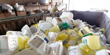 How to dispose of canisters, pickles and expired pesticides