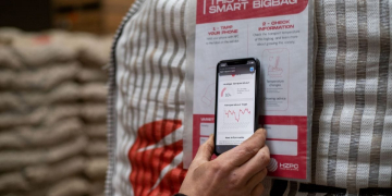 Smart big bags measuring temperature