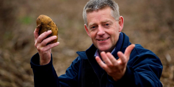 Spud you like? Farmer needs buyers for his lockdown potatoes