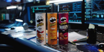 PRINGLES RELEASES SUPER BOWL FLAVOR STACKING CAMPAIGN