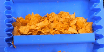 Intralox ThermoDrive belting Reduces Cleaning Labor and Cleaning Time for Snack Producer Calbee