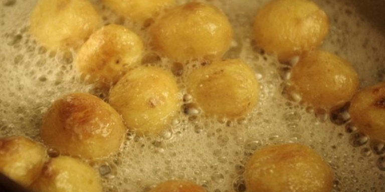 A ’GABHAIL A-STEACH NA BUBBLES