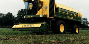 Ploeger Oxbo Group acquires Bourgoin Group