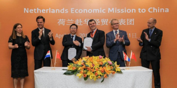 Tolsma-Grisnich signs order for potato packaging line in China during trade mission