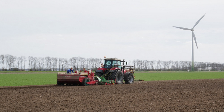 potato planter