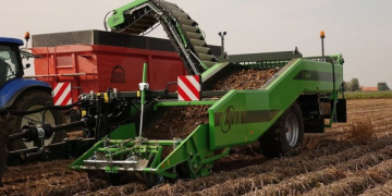 AVR introduces the Lynx, a trailed elevator potato harvester