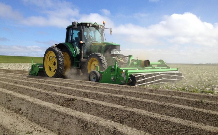 AVR patata ekipamenduen fabrikatzaile belgikarrak Kanadako saltzaile berriak iragarri ditu