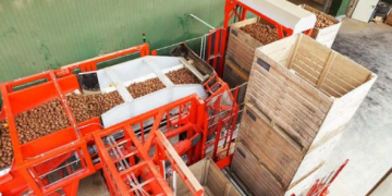 Tolsma Introduces Innovative Multifunctional Box Filler and Tipper