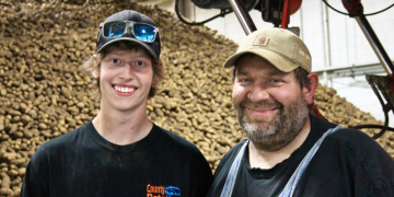 Sale of record Aroostook potato harvest 2021 hindered by trucking shortage