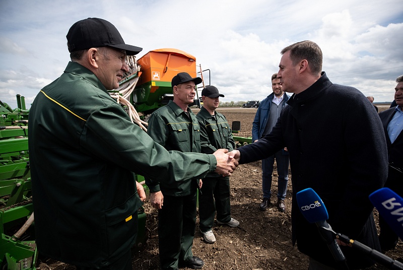 Thadhail Dmitry Patrushev air Sgìre Stavropol air an obair aige.