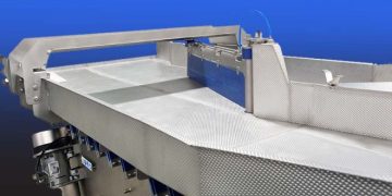 Green Light for Iso-Flo Vibratory Conveyors’ Auto Diverter