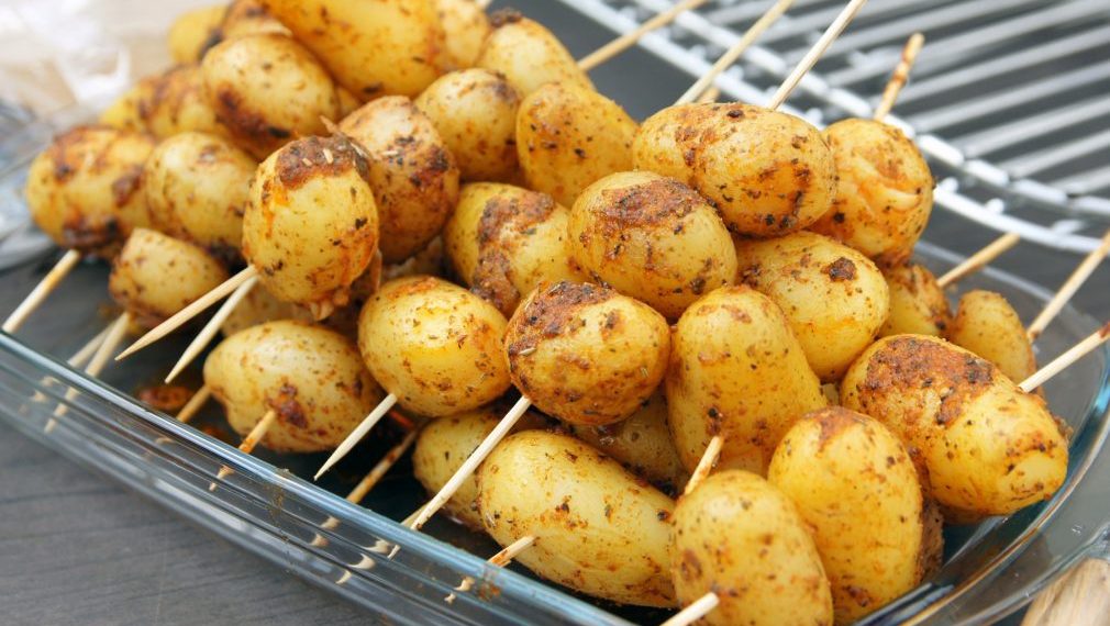 rosemary potatoes 1446677 1920