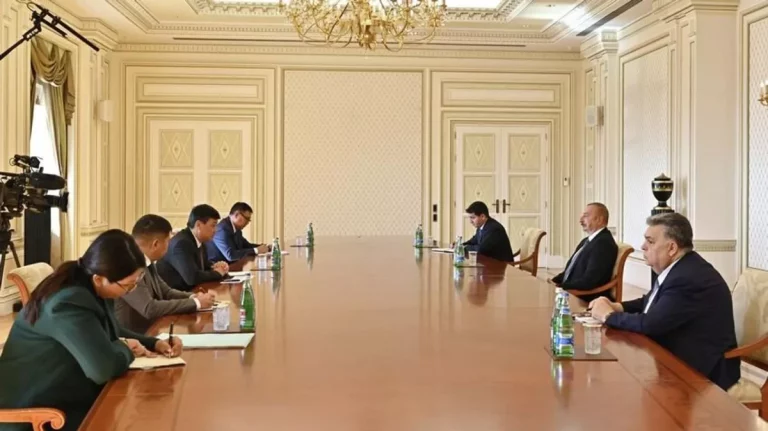 Baku a Biškek jednaly o rozšíření spolupráce v oblasti dopravy a zemědělství 25 Baku a Biškek jednali o rozšíření spolupráce v oblasti dopravy a zemědělství