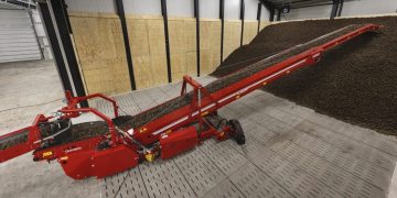 Grimme’s new store loader SL 919 demonstrated at PotatoEurope
