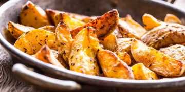 Roast potatoes with salt and pepper