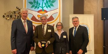 Dieter Tepel Receives Highest Honor from Deutscher Kartoffelhandelsverband e.V. (DKHV)