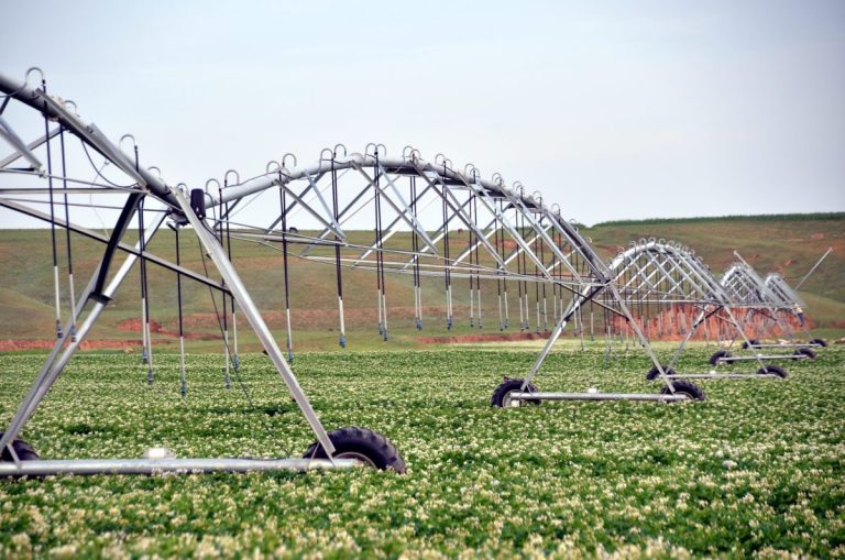 Ịhọrọ ngwugwu sprinkler Center Pivot maka ịgba mmiri nke ọma 8 Ịhọrọ ngwugwu sprinkler nke etiti maka ịgba mmiri nke ọma