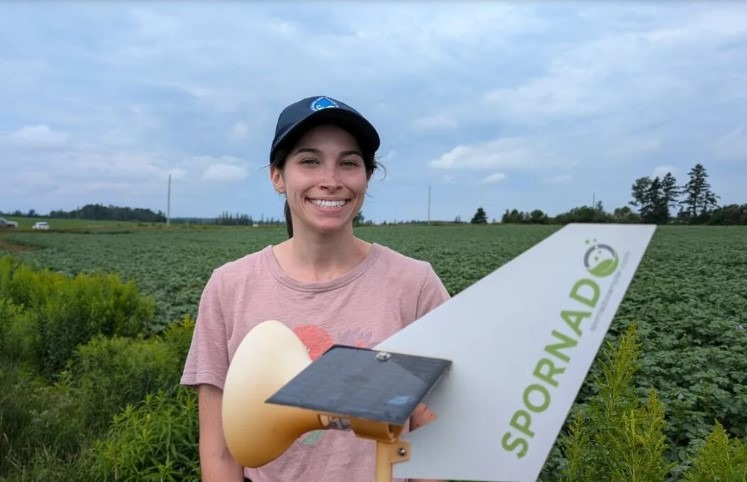 Operation Spray Less: Monitoring Late Blight in P.E.I. Potato Fields 6 Operation Spray Less: Monitoring Late Blight in P.E.I. Potato Fields