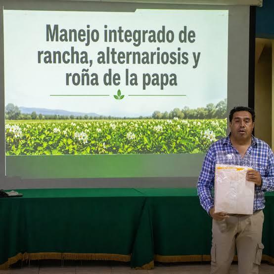 Peru (Cocachacra): Nekazariek patata hazteko metodo modernoei buruzko prestakuntza jasotzen dute