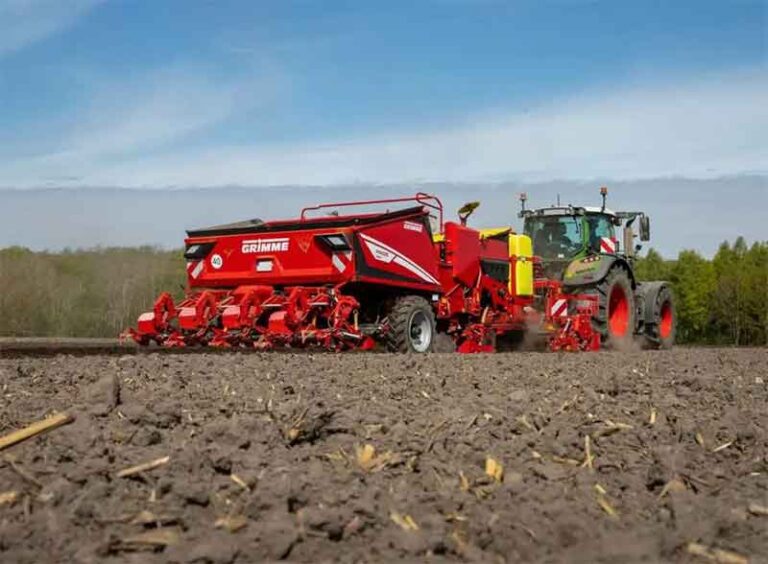Grimme PRIOS 440: A Single-Pass Planting System That Combines Seven Field Operations 2 Grimme PRIOS 440: A Single-Pass Planting System That Combines Seven Field Operations