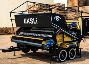 רוסלאַנד: EKSLi קומט צונויף POTATOES NEWS אלס שותף מיט קינסטלעכער אינטעליגענץ סאָרטירער פֿאַר נישט-געוואַשענע קאַרטאָפל 32 EKSLi מאָביל סאָרטירונג אַפּאַראַט