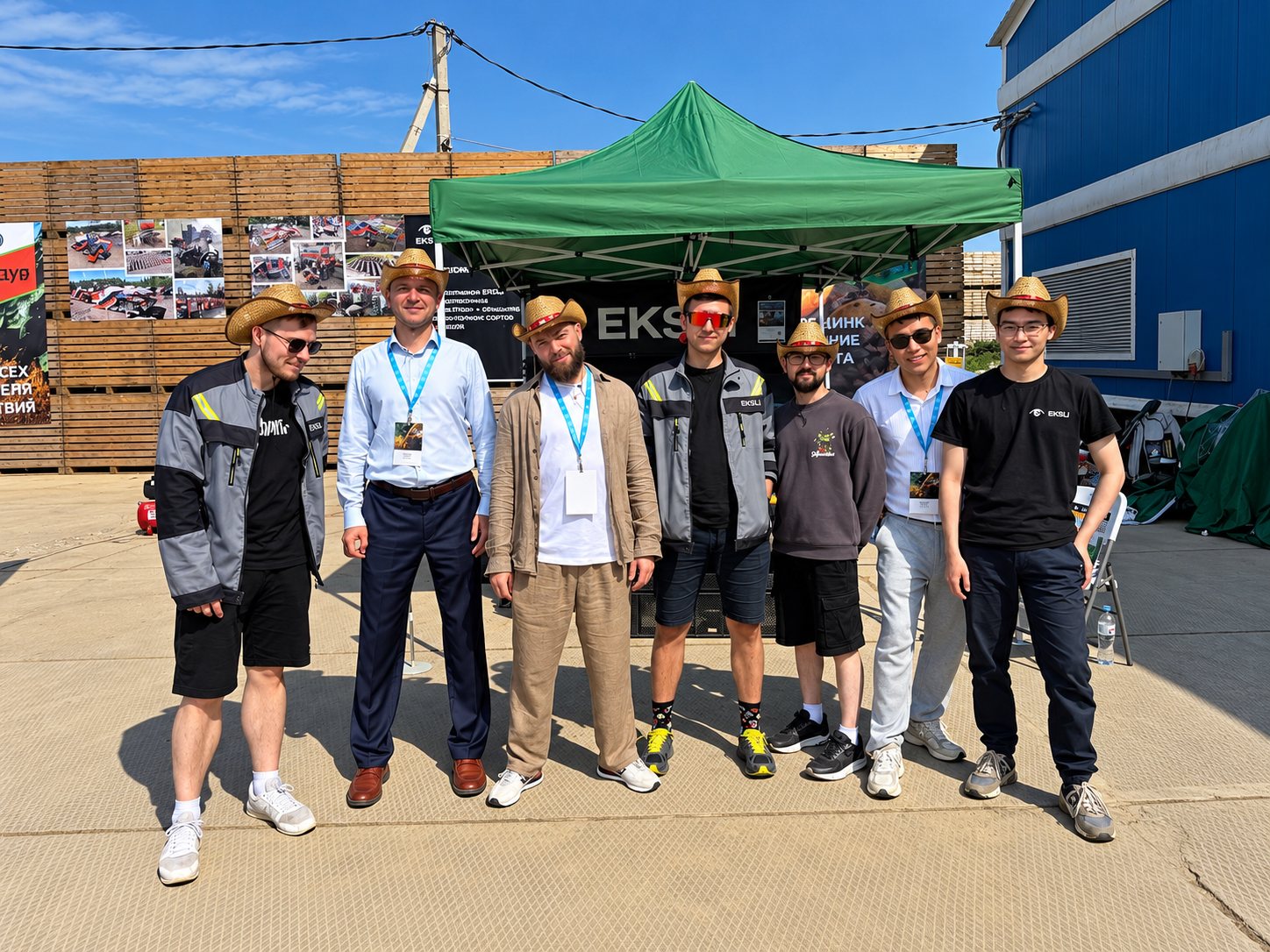 The EKSLi team