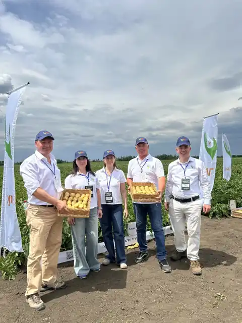 Russia: Seed potato producer Molyanov Agro Group becomes partner of POTATOES NEWS 2 Molyanov Agro Group team at a field day