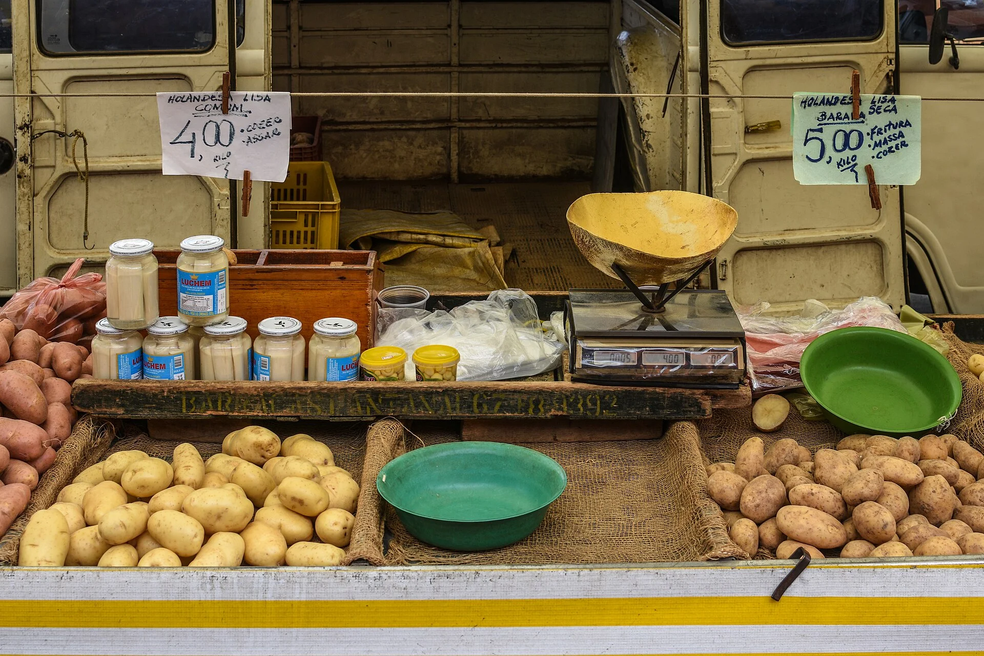 A street food market in Saúde, São Paulo, Brazil