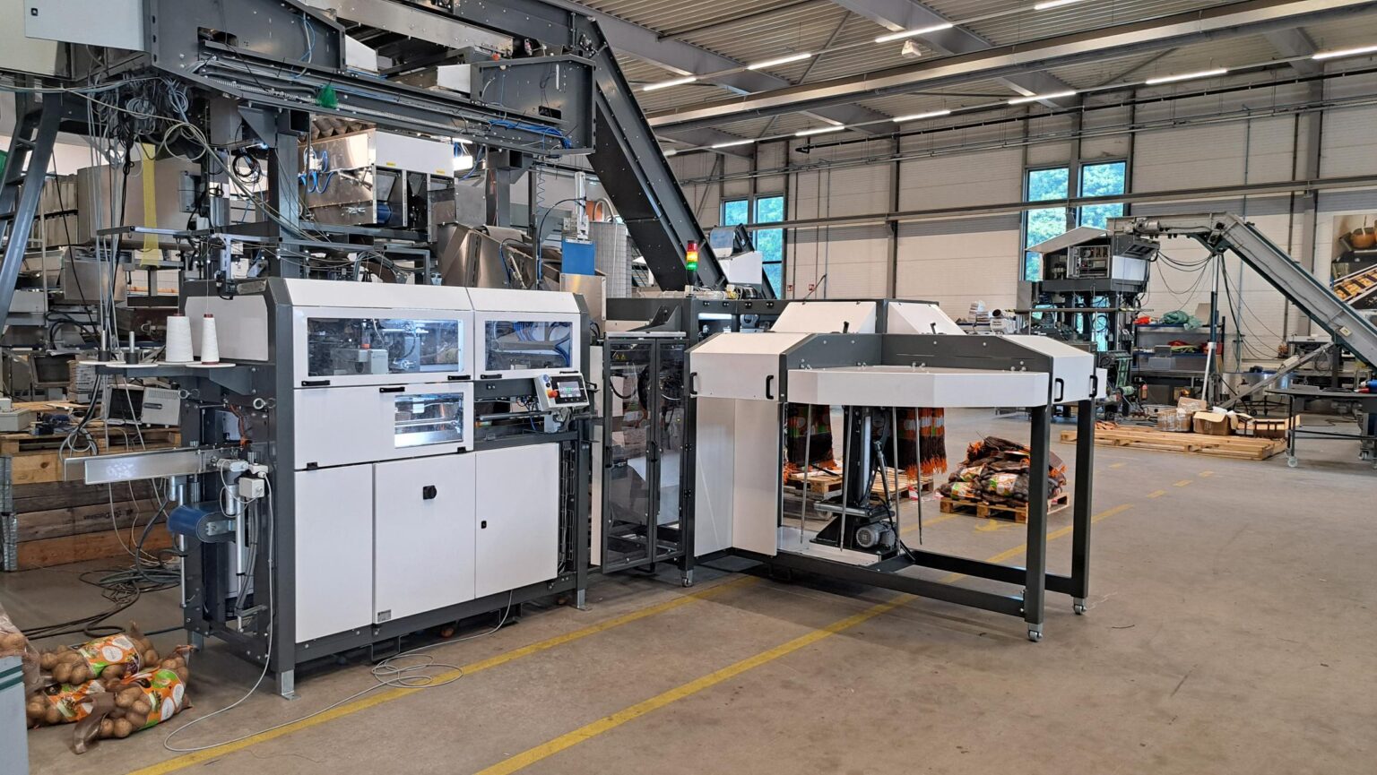 Manter AutoPack HS+ bagging machine with quad magazine