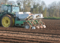 Innovative Potato Farming: How EARL de Ponthebart Balances Early Harvests and Soil Health